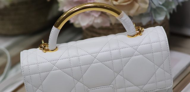 Affordable Everyday Bags, Shoes, and Accessories: A Practical Guide for Daily Life in the USA